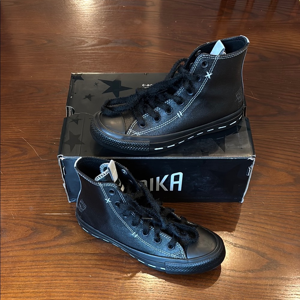 Limited edition Coraline x Converse